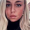 Emelie T